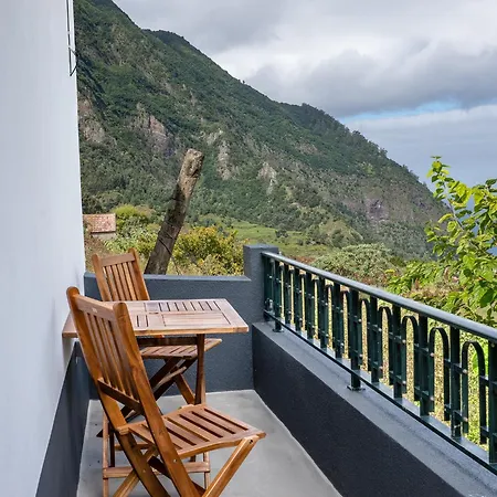 Vista Do Vale, By Op *