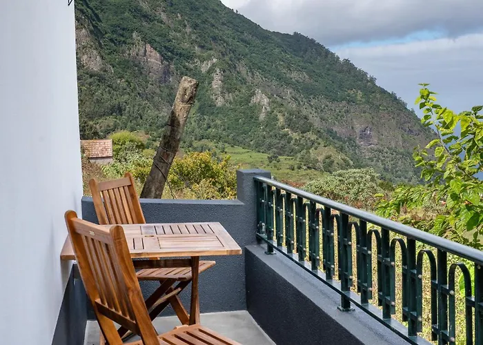 Vista Do Vale, By Op *